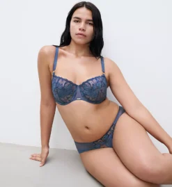 Chantelle Fleurs Signature Lace Hipster Panty -Her Room US chantelle cha001 12q4 cs2