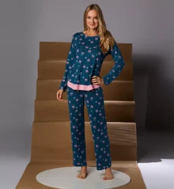 Ellen Tracy Festive Flamingo Holiday Brushed Sweater Knit Long Sleeve PJ Set -Her Room US ellen tracy elen01 8725572 cs5