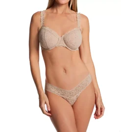 HANKY PANKY Signature Lace Low Rise Thong -Her Room US hanky panky hnk001 4911 cs2