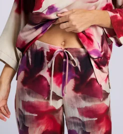 Natori Mizuki Split Neck Watercolor Floral Pajama Set – Matte Satin 3/4 Sleeve Top & Crop Pants -Her Room US natori nat001 w76005 cs2